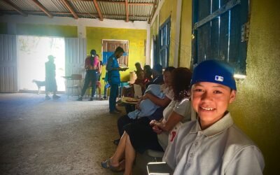 Brigada médica, en la comunidad de Nueva Generación 2000